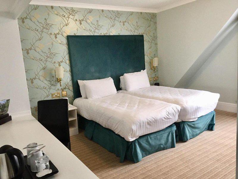 84281B1EC4304C4D8527E51E13952FCD