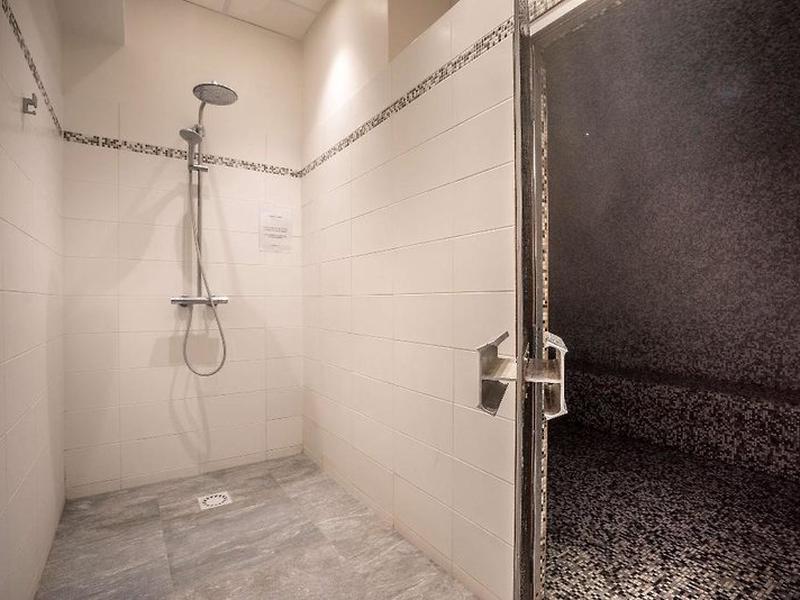 BAA0B8D8AF99F00D253AAC1A4D61E4BD