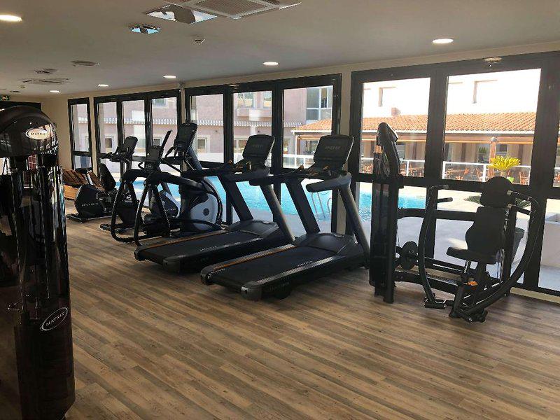 DC09DB6D9E4E9454521696AAA1BB6833