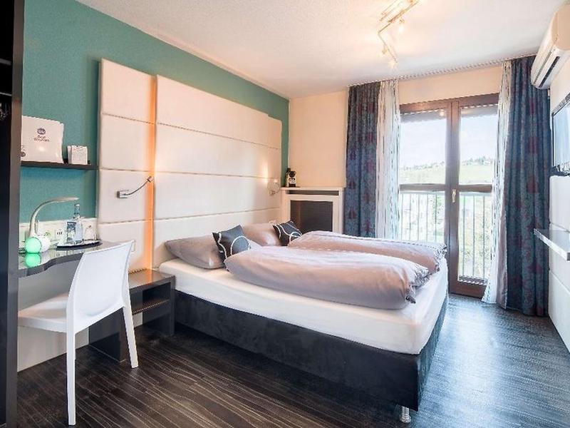 10636BCE65F643B8034F89FD44AED80E