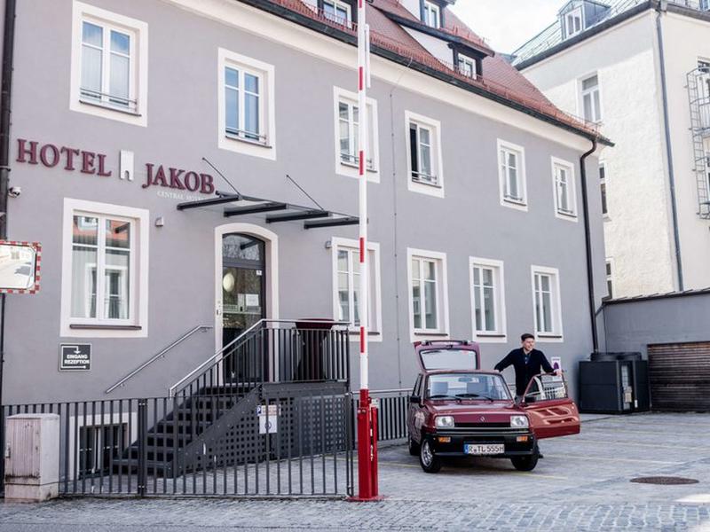 D28820C675F1F9C4653EE3A2D49E117C