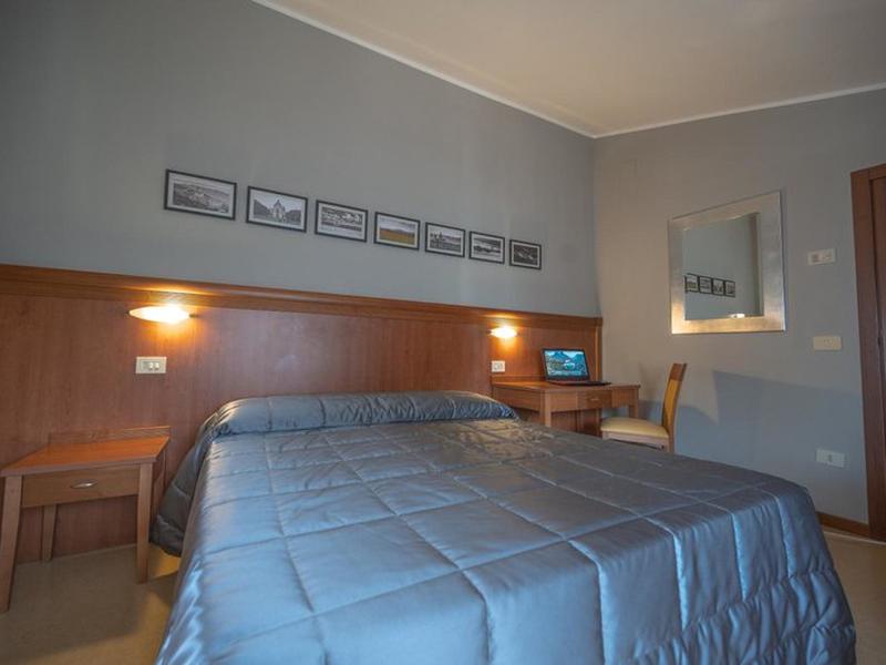 4EB78BFBC8FEFF9F676E31AFDB2DFFF7