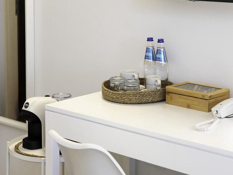 AA0D2B49C53F6A0FBCD7AEC81CC83F5A