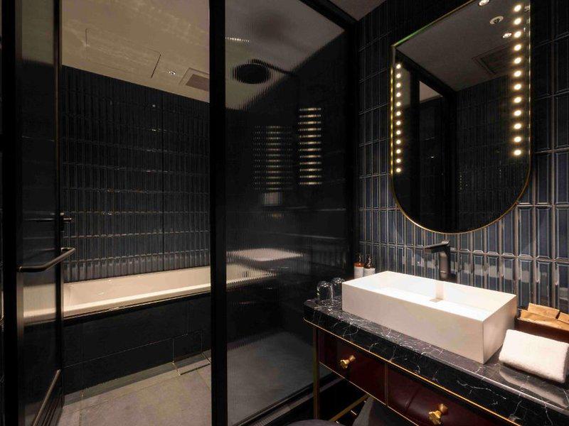 147167B9A0FD20C2E4BF62EBAF9015BC