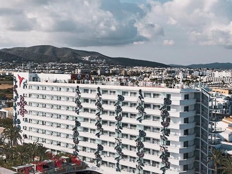 379BB3FE5929D12CEECC5D725F0682D4