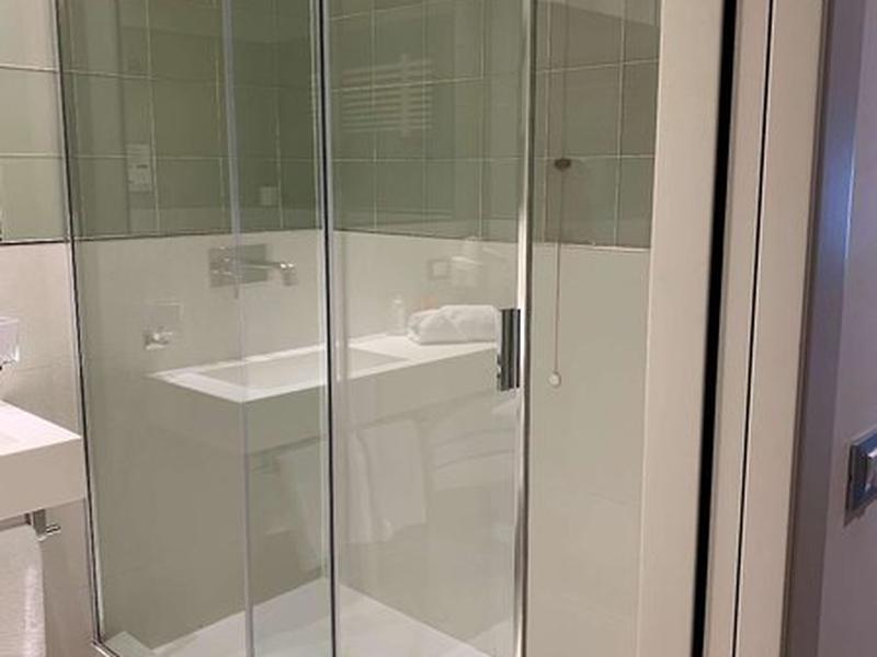 A9D9B4A387E4AC84CF2350C5B36F7AD8