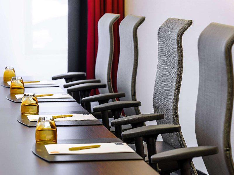 81FFB2D686CADC563FCAA096121DBDC6