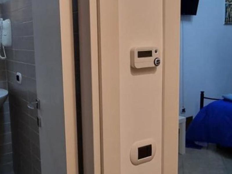 148FEEF56FA313EF76459C404A1B044B