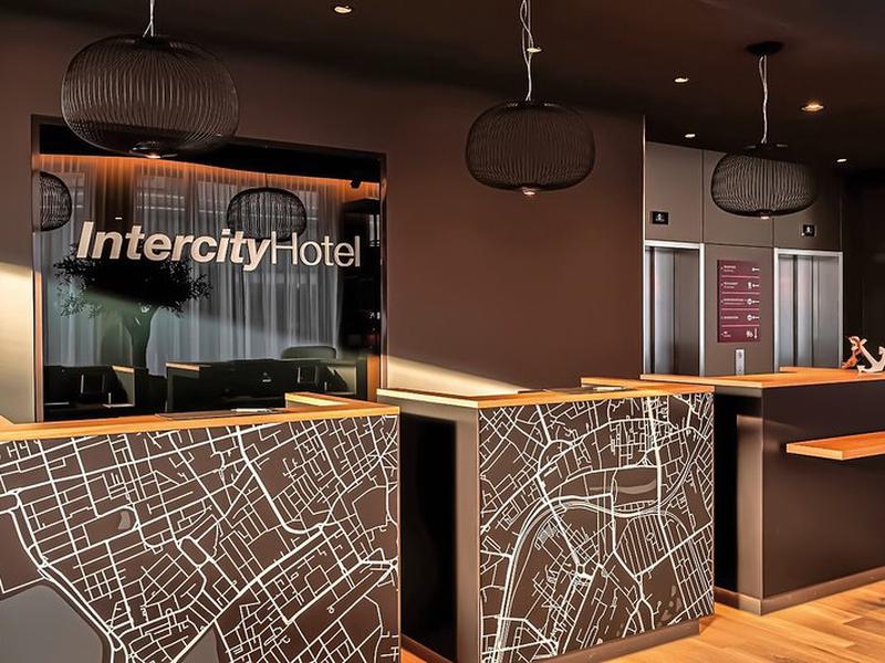 5ACD13E6EFF9E734091E9E5E82D914C2