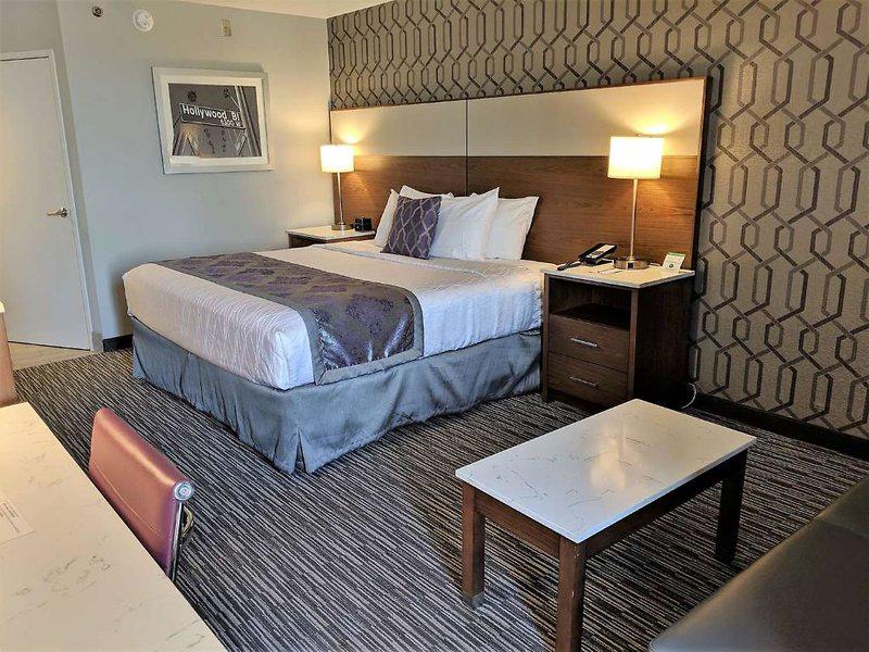 5C86BA60B3D53678F5BE33F1FFDB7642