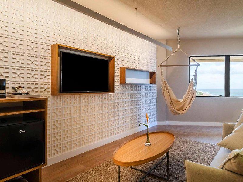 36E7E2F4B585CD9D21453D5D47C42523