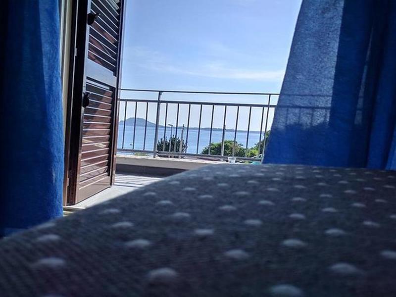 7C54C329B135B9B21B68F0D300BEC64B