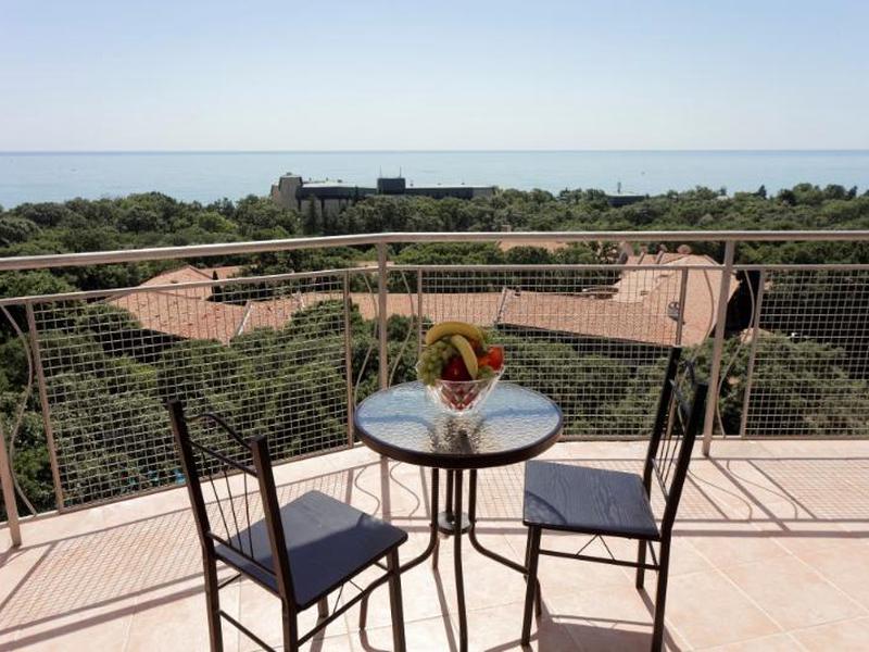 F043794ECD74D7FE93677FA055E8C4B9