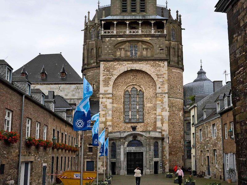 E15A92FAA569BBD63F010023AD8A2E35