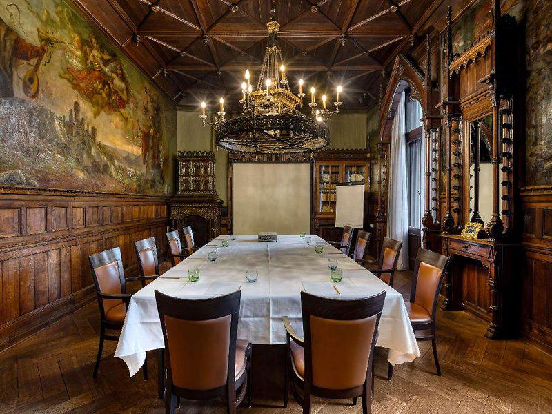 15E56AEC15EA8FB413C8BE5816306E5E