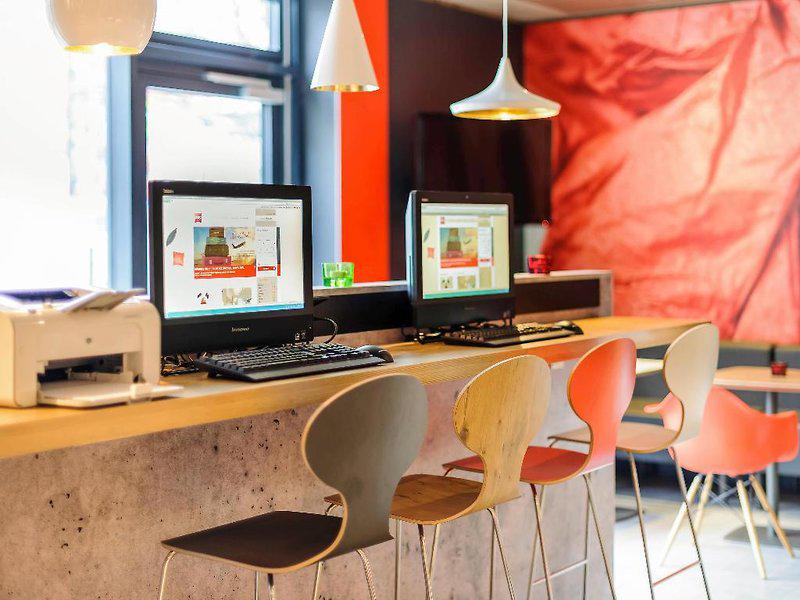 2BB9AA1D01688EC97E3D72EBF41D685C