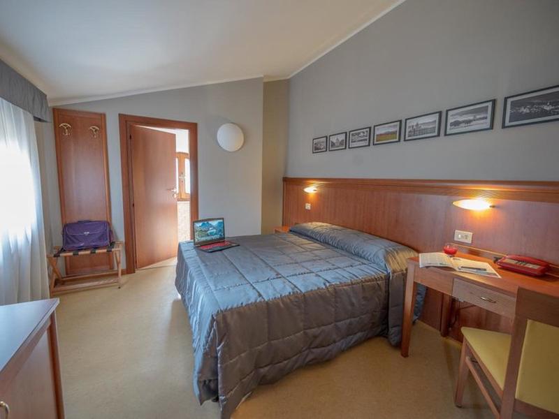 ECB6E13F57B7BF00C23D0D73919DC0B1