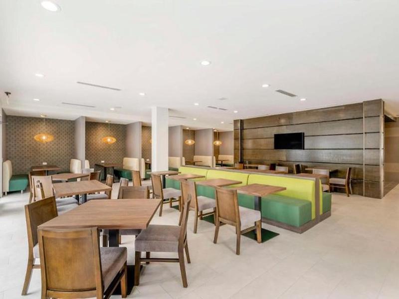 E3D50F6EEE8FA9C9C2B0A2A2BBF7206B