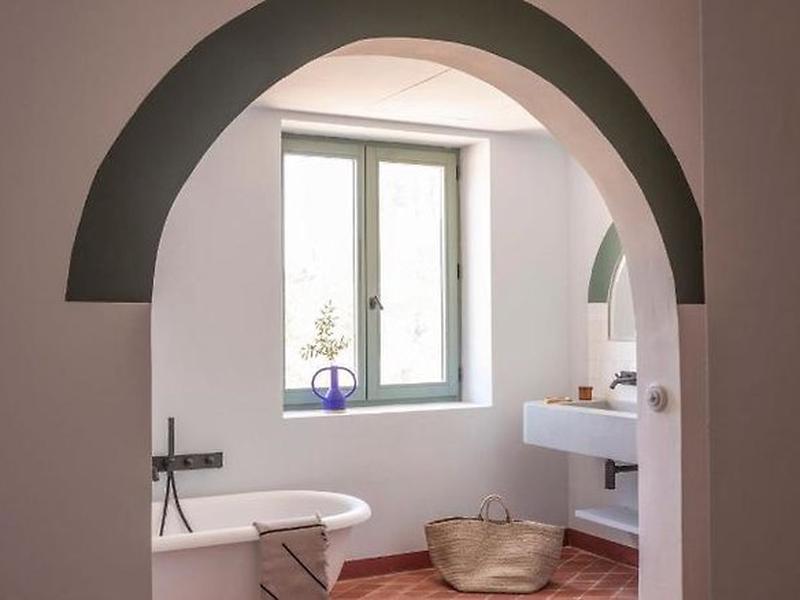 FFE82DD4519B74E85D1AB59D70529514