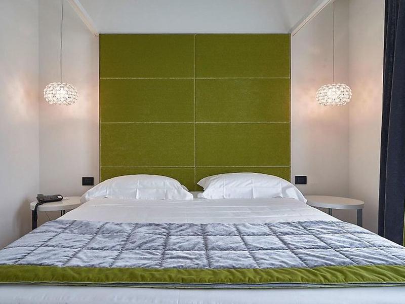 F89CB7F027A21F179892B6596900DCD6