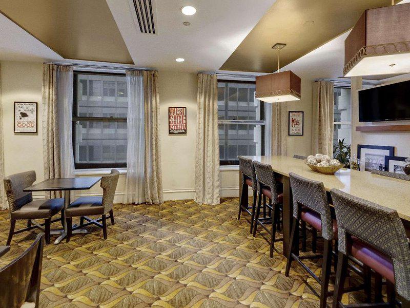 EA429839AA7F585E17A35195A4D238F0