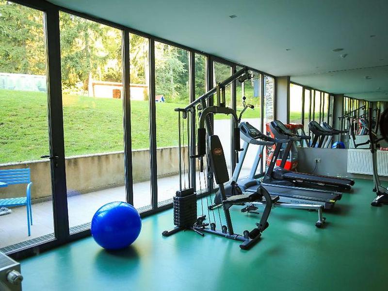 705EDF42951F9DA9D2A3A3136F218A2B