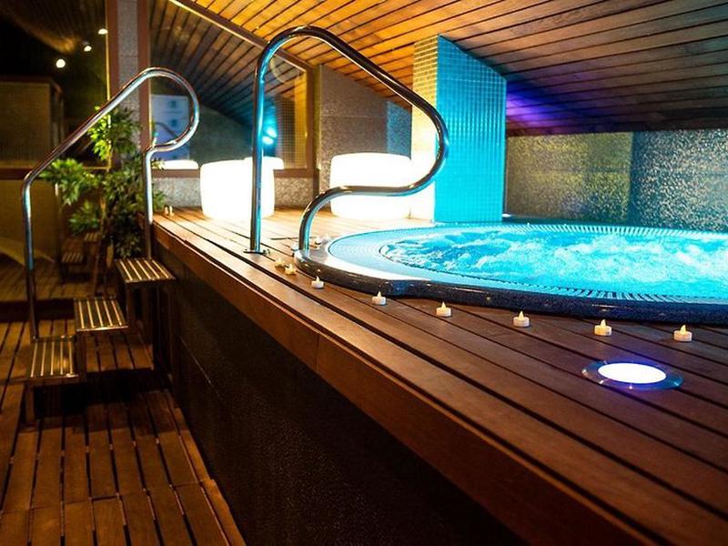 E7085B983CEEF9742FB413159898B69C