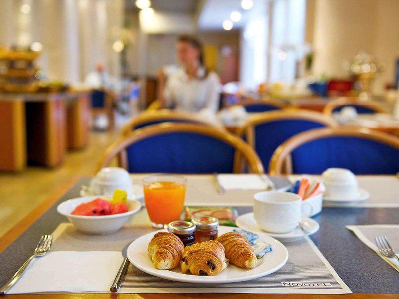 7BF17F378FD6739F94A5602CF40C1210