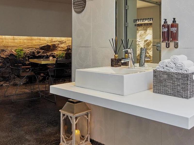 2C7A5F6F0E09030DF6A3BEE98BD47171