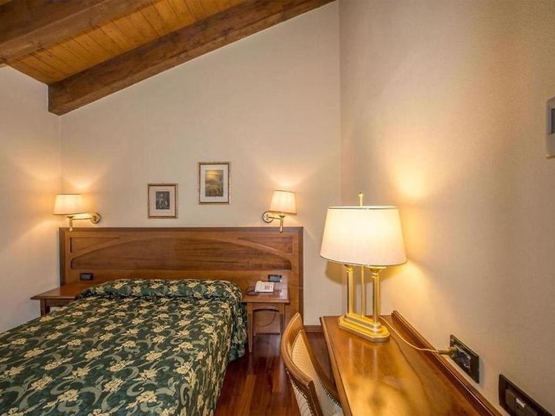 7FB274ED0BB8C31542774C05A8BF1064