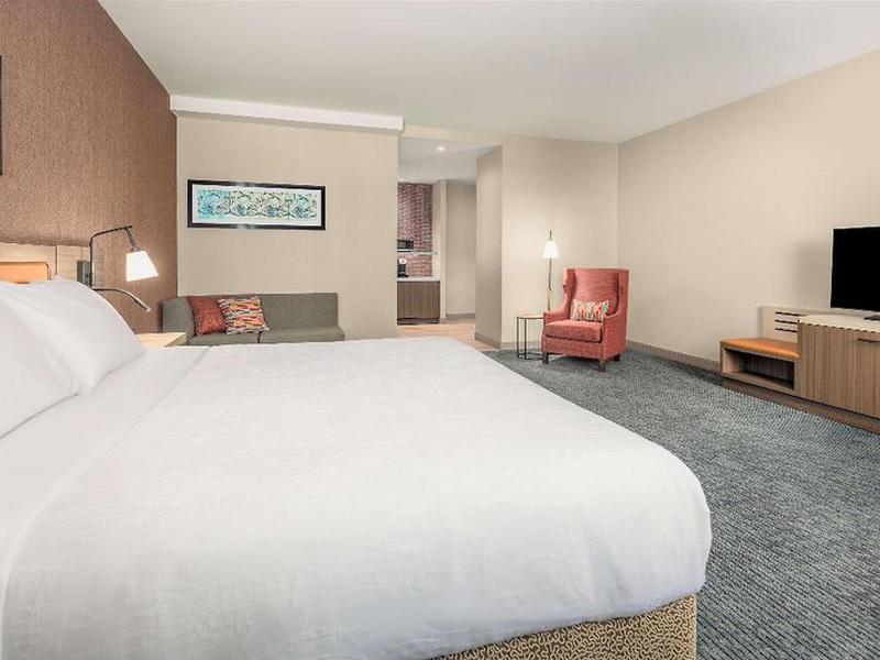 21881CFE849BEB819651FA03D18344E6