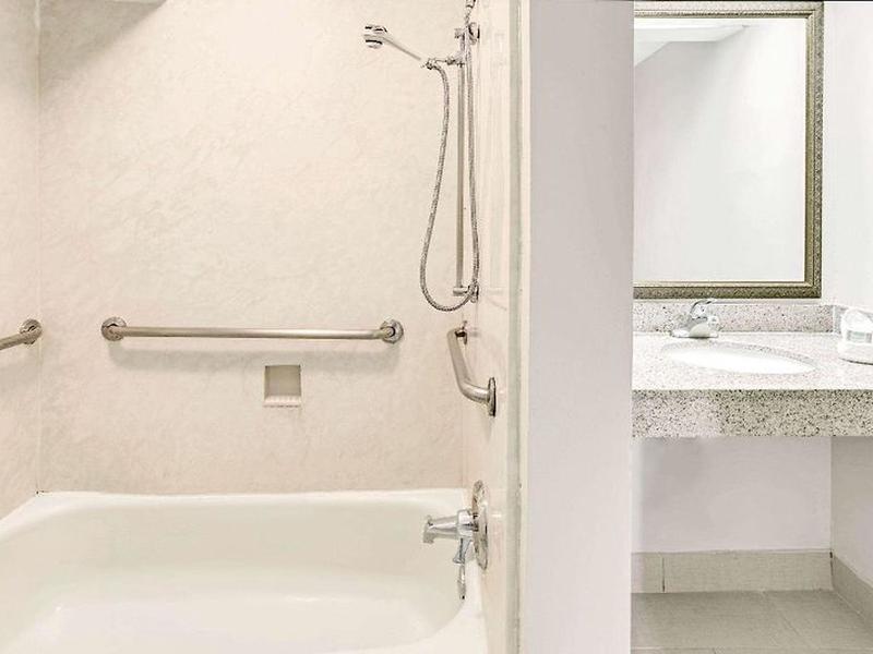 AB2338F975F9CD4358B33D5B5CD88ED2