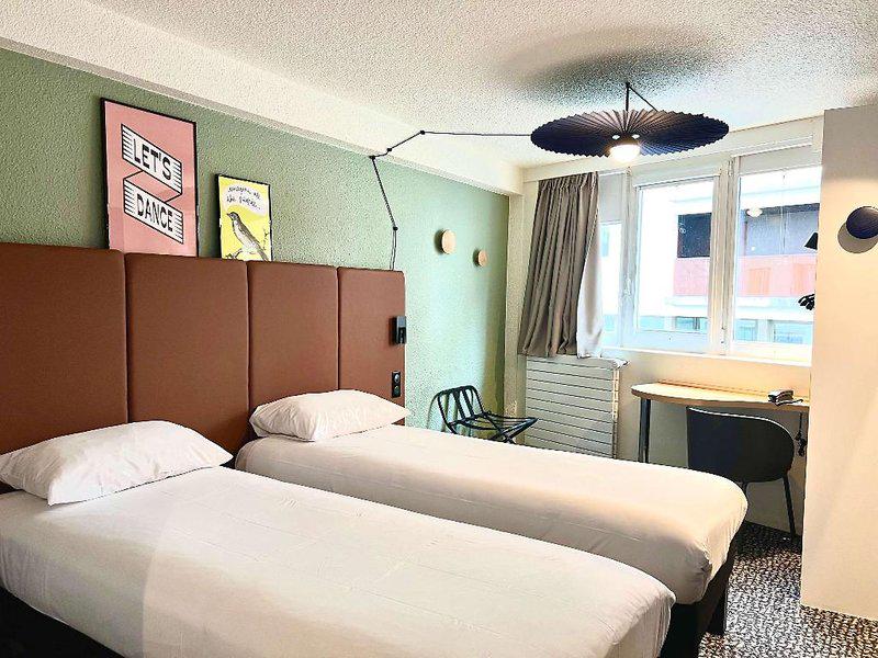 9CFAA25E12852AF119D4EC97E38D3CAC