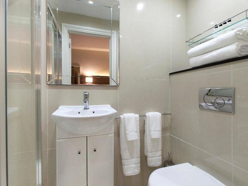 897F96D5227B76A7EF82187ADC18151B