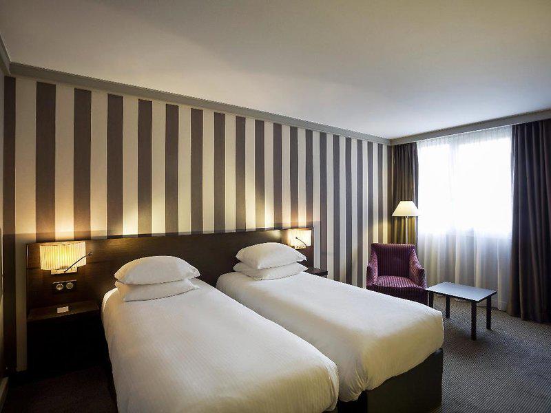 46C6D5213E0E07D95DD2E7DF547506B3