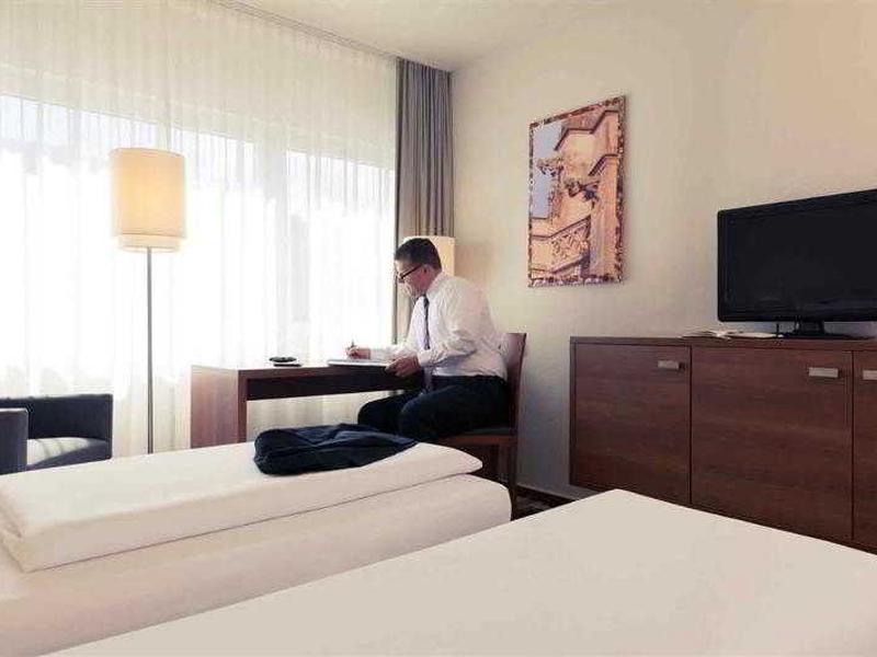 2E6D77BFFF397C2F73BEF769B3D4F14A