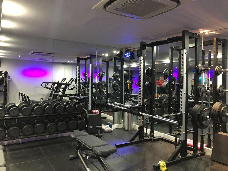 A7B52D7547CC720383DCC77E77FC244E