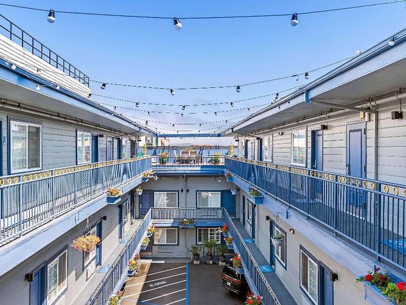 82A77A55E429AFD1DCC567447C7249E3