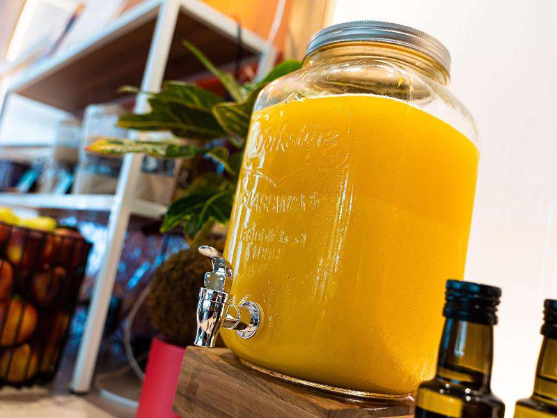 111742AA4A93A64AA14C2C1B298FF7BD