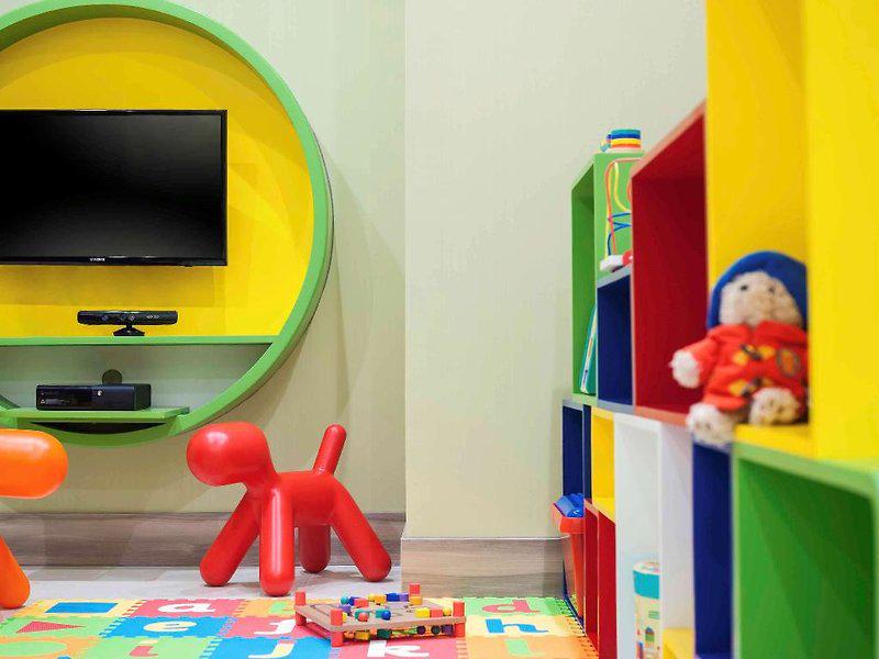 F2A88DB3C64B648C99DBC4B7ADFAF661