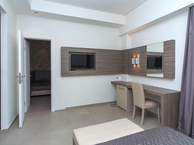 9C8E7A51D8DC42282BDBD63F931A78F1