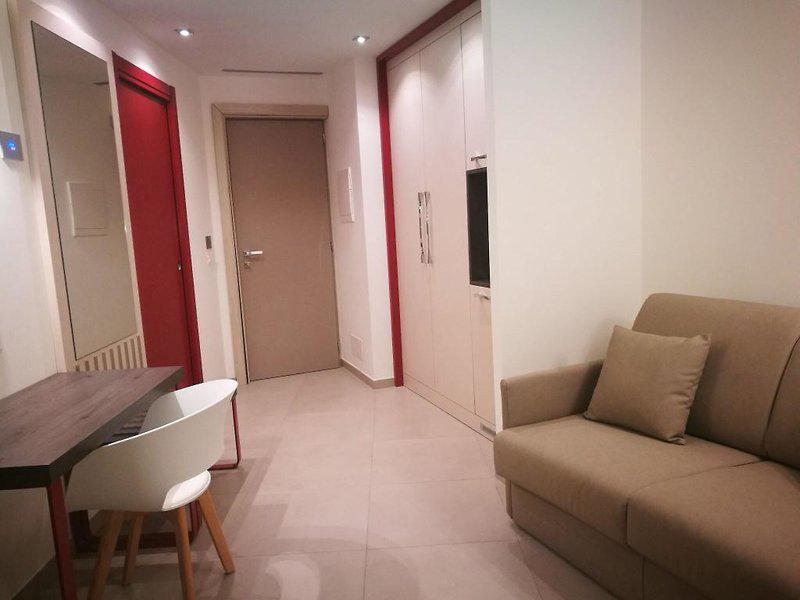 21FB61A90F78F6B7820ABBEC31E7AA77