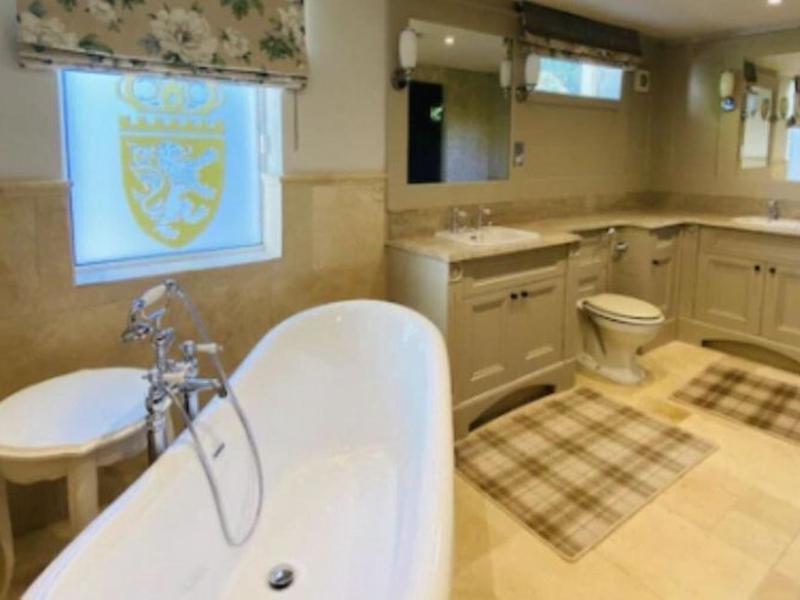 B8F2EC085AEE16A6C886328A0DCEDDA0