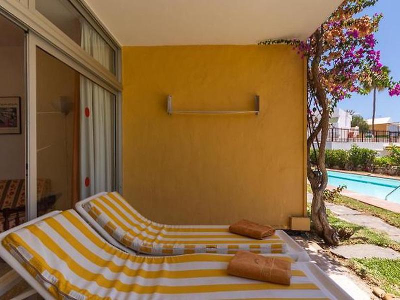 B1AB3FD63632828C9B1FE2E06DBDA26B