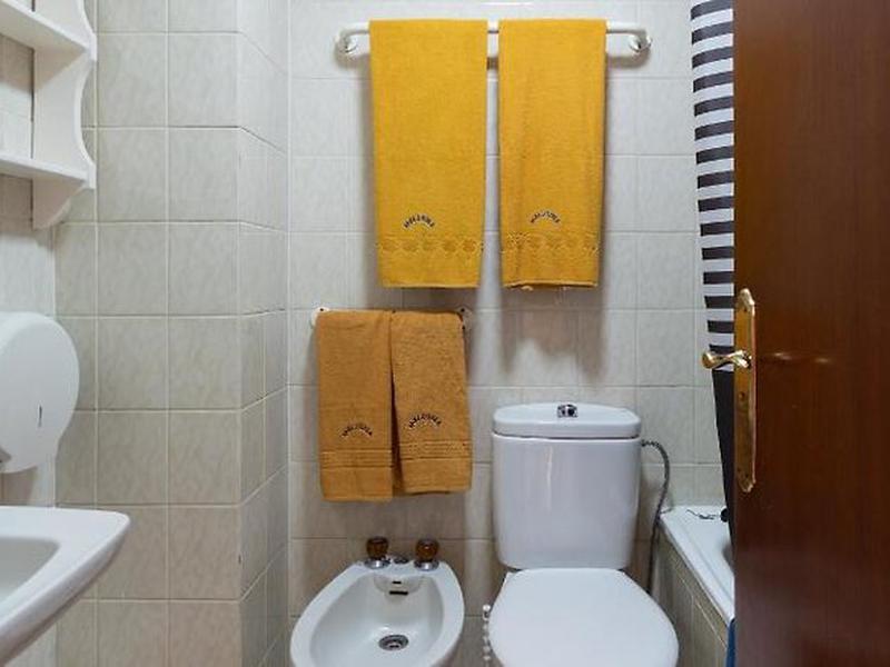 25D146E3F7E6D4FB4D951E4FDE149B6C