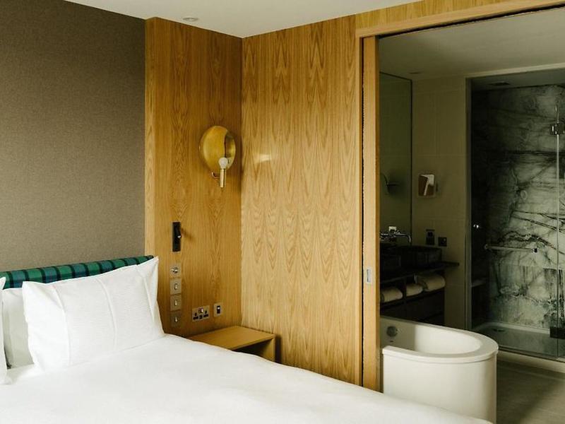 EE6F21A001406EBD5E6C882982DAAC8F