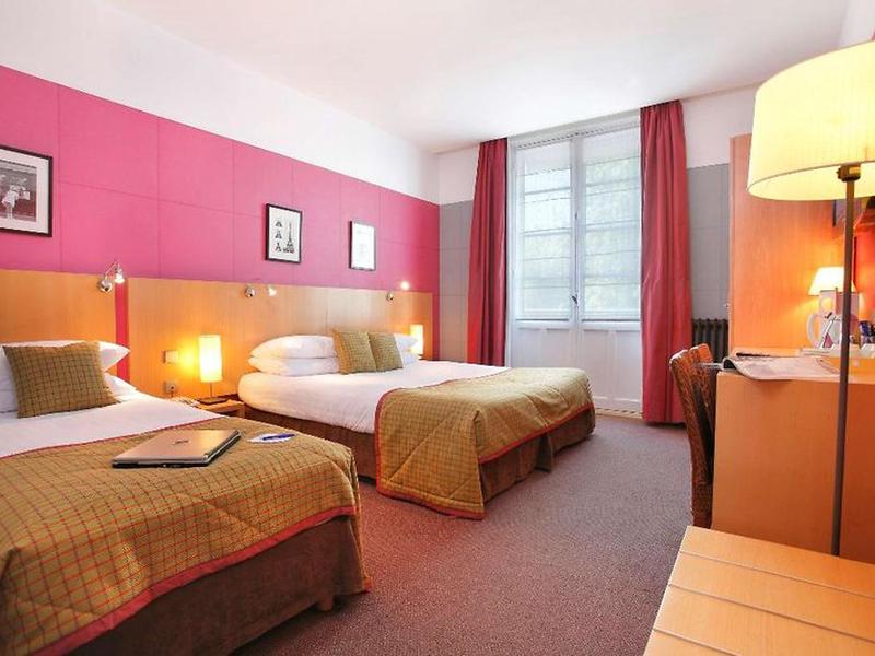 FD43D919E1C9AB5AD7C43FA3D66E001D