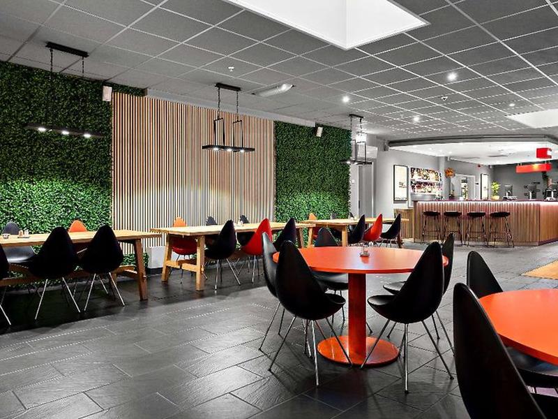 B0E5FF0A1AFBCE94F7776E744832E4E0