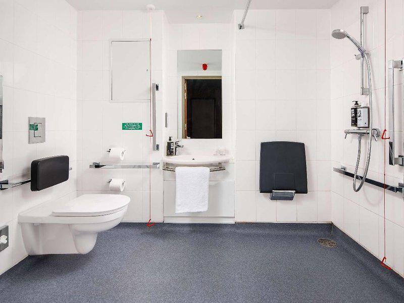 2C8B7FFD32A4F949395AF0665935AC49