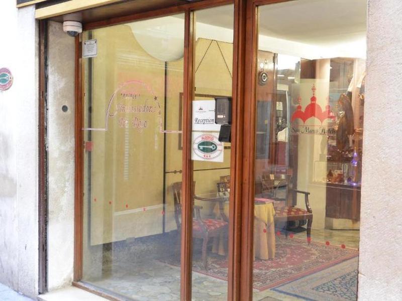 87B2554FF10AEAD47B655F293C41BB0E